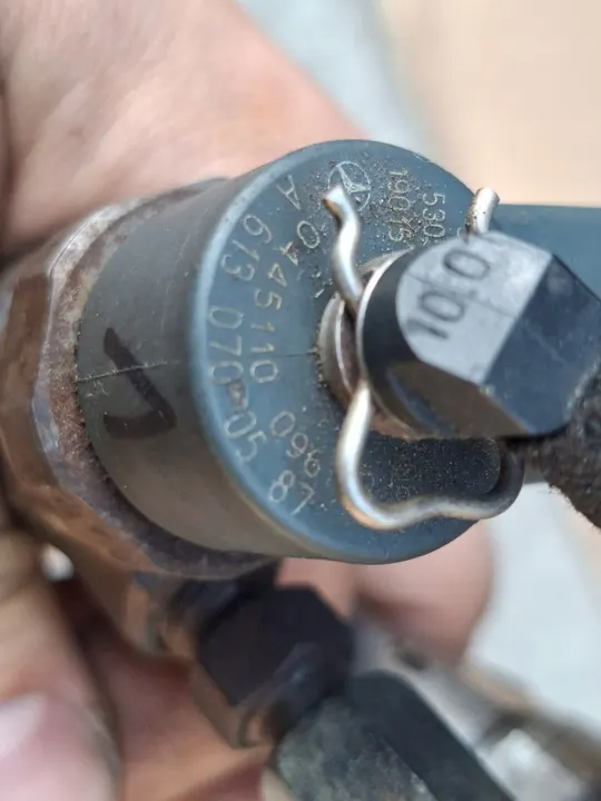 Injecteurs Mercedes W220 W210 3.2 CDI A6130700587 image 2