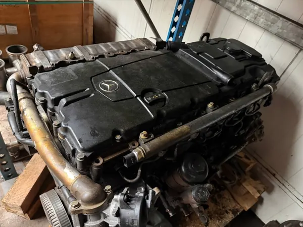 Tampa de Válvulas OM936 para Mercedes Atego 3 Antos image 3