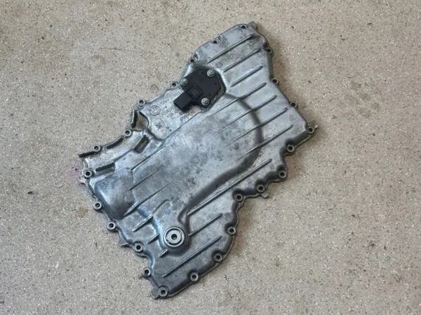 Pieza motor BMW M5 F90 usado OEM 7852328 image 6