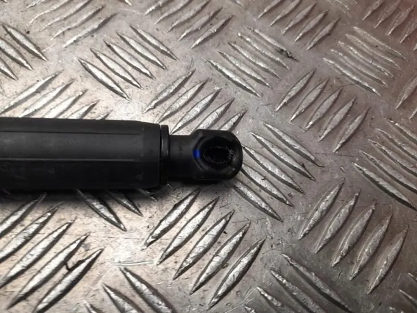 Tesla Kaasujousi OEM 1714865-00-D Model 3:lle image 3