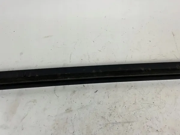 Junta ventana trasera Maserati Quattroporte OEM 12345 image 8