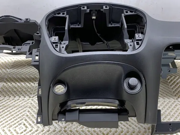 Tableau de bord NISSAN JUKE F15 avec airbag passager OEM image 6