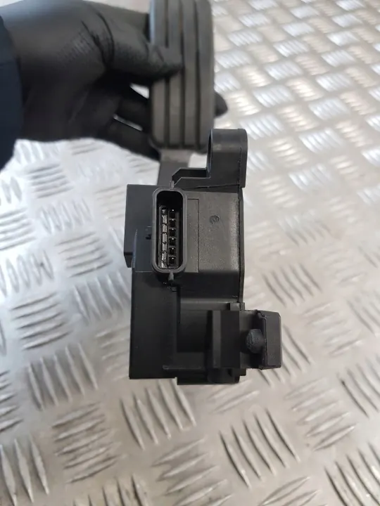 Kaasupoljin OEM 180021343R Dacia Lodgy:lle image 3