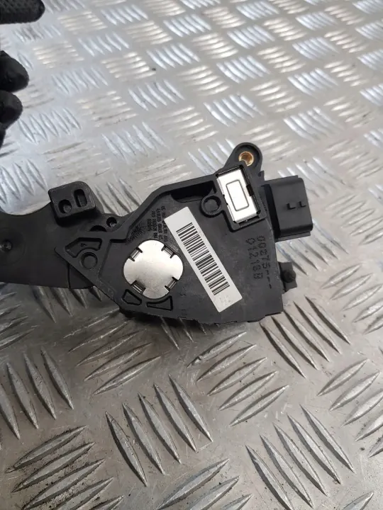 Kaasupoljin OEM 180021343R Dacia Lodgy:lle image 6