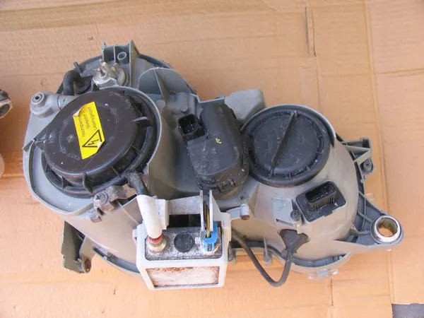 Mercedes CLK W208 Linker Xenon Koplamp image 8