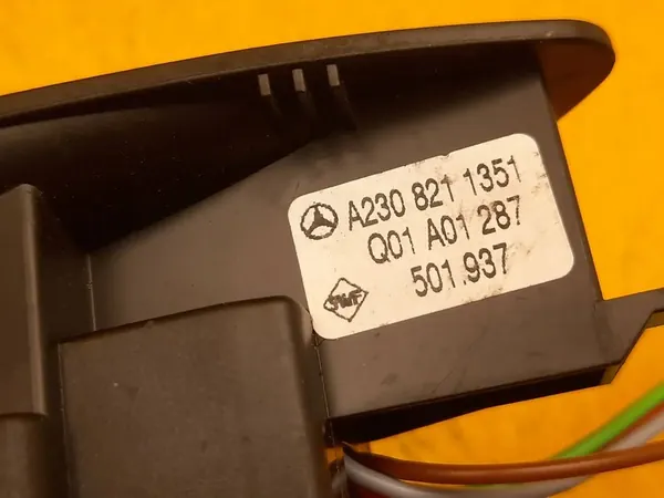 Mercedes-Benz SL W230 Raam Schakelaar A2308211351 image 5