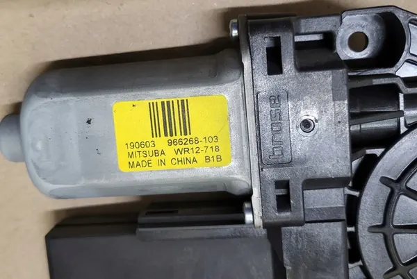 Motor de janela módulo esquerdo dianteiro Volvo XC40 XC60 II OE image 2
