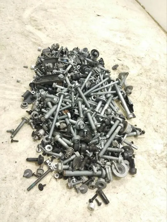 Porsche OE schroefset OEM 244607 voor Taycan 2021 image 3