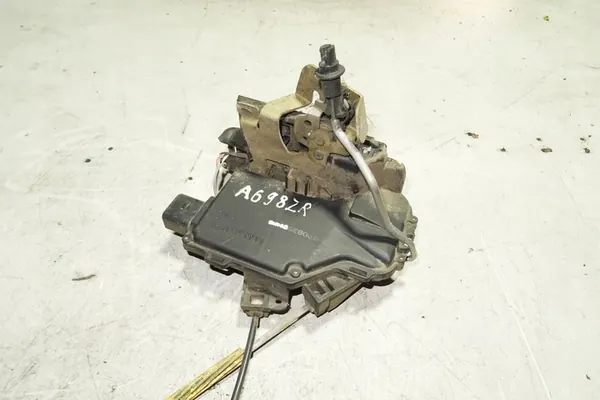 Hintere rechte Türschloss AUDI A6 4B0839016G image 2