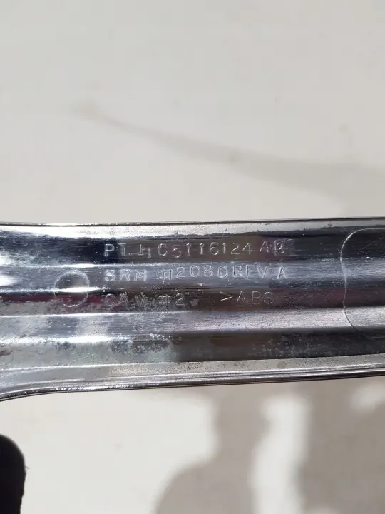 Etupään tuuletusritilä OEM 5116124AB Chrysler Sebring image 4