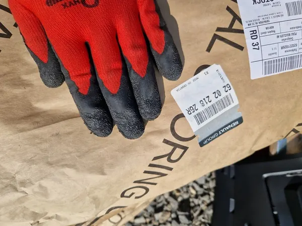 RENAULT TWINGO III PARAURTI ANTERIORE 620221014R image 7