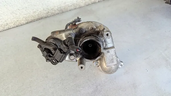 Citroen OE 9673283680 Turboaggregat Picasso image 2