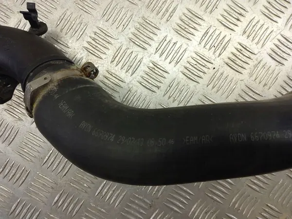Renault Captur 2014 Intercooler Schlauch image 3