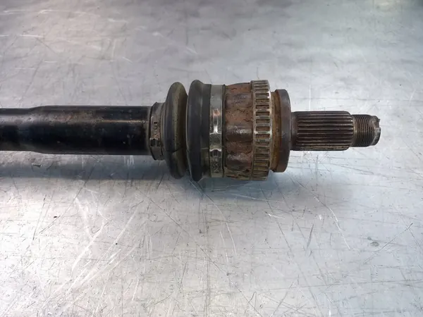 Bakre drivaxel höger BMW E46 3.0D 184HK image 2