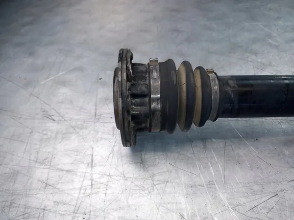 Bakre drivaxel höger BMW E46 3.0D 184HK image 3
