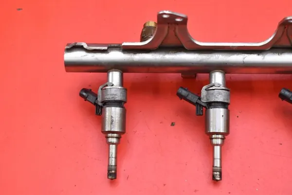 Rampe d'injection 06J133317G Audi A5 8T 1.8 TFSI Coupe image 2