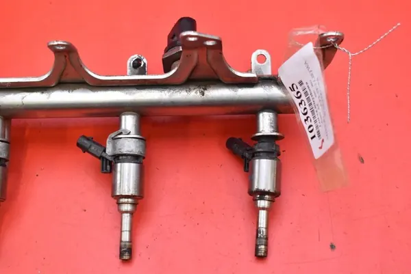 Rampe d'injection 06J133317G Audi A5 8T 1.8 TFSI Coupe image 3