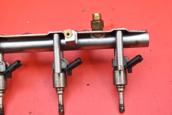 Rampe d'injection 06J133317G Audi A5 8T 1.8 TFSI Coupe image 6