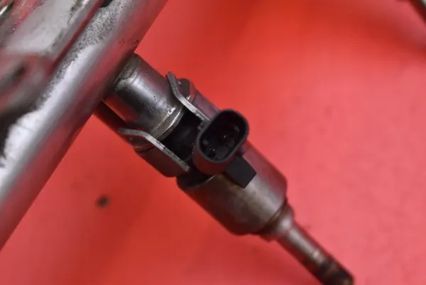 Rampe d'injection 06J133317G Audi A5 8T 1.8 TFSI Coupe image 9