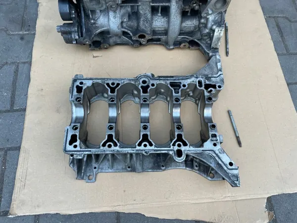 OPEL ASTRA K 1.6 CDTI Moottorilohko LVL - OEM image 6