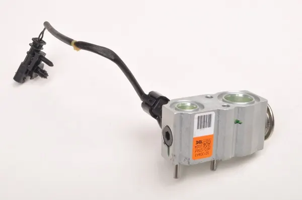 AC-jäähdytinventtiili OEM 32130443 Volvo XC90:lle image 2