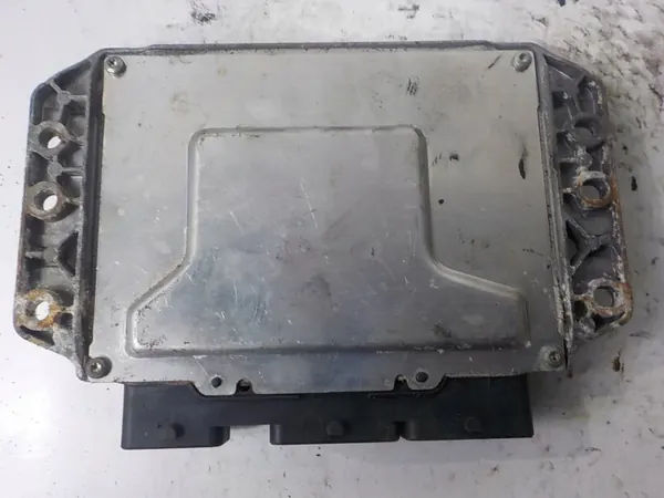 Computador Renault OEM 8200444583 8200444586 - Usado image 3
