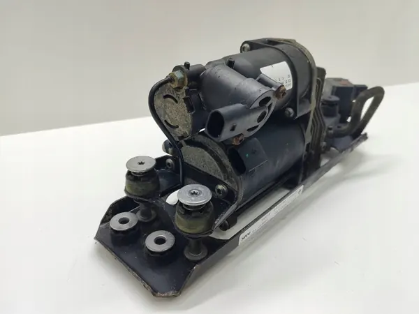 BMW OEM 6789937 Luftfjädring kompressor pump image 4