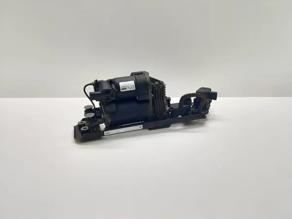 BMW OEM 6789937 Luftfjädring kompressor pump image 5