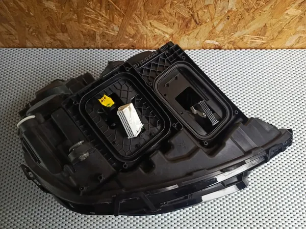 Linker voorlicht Mercedes W213 Lift Full LED A2139060110 image 10