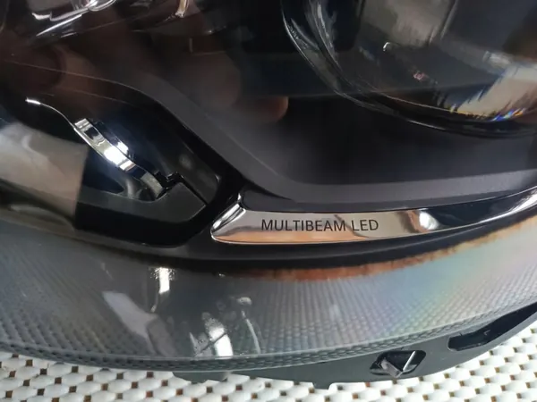 Linker voorlicht Mercedes W213 Lift Full LED A2139060110 image 3