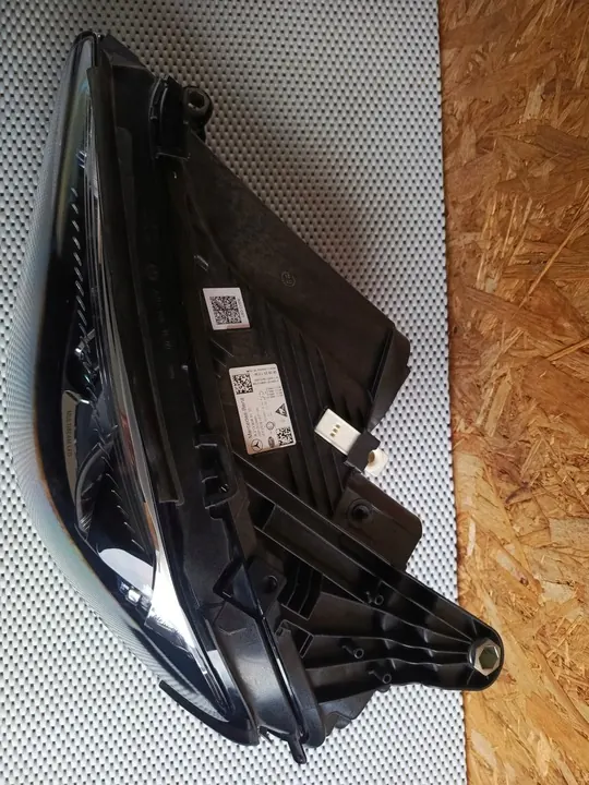 Linker voorlicht Mercedes W213 Lift Full LED A2139060110 image 5