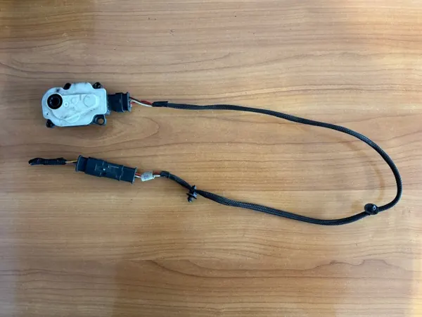 Motorlucka OEM 3337061001-8775 Ford Focus image 5