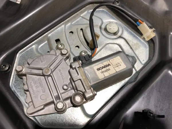OEM 1442293 Höger framfönsterlyft Scania P,G,R,T image 3