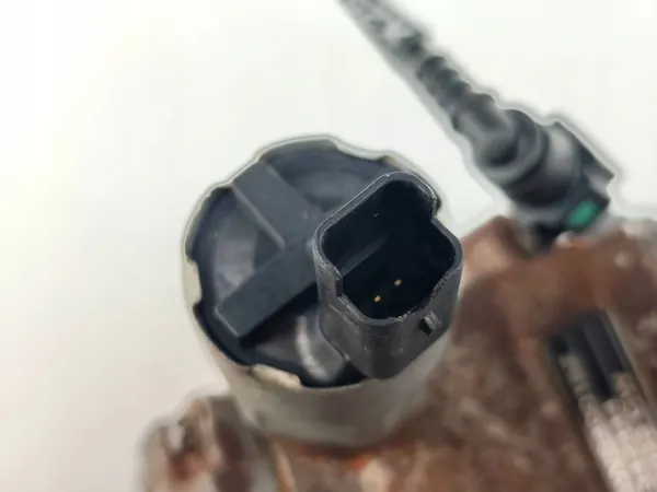 Pompe à carburant Peugeot Citroen Volvo Ford 2.0 HDI image 5