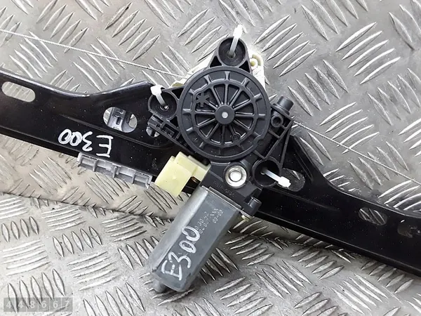 Raamregelaar Mercedes C Klasse 2003 a2038203042 image 4