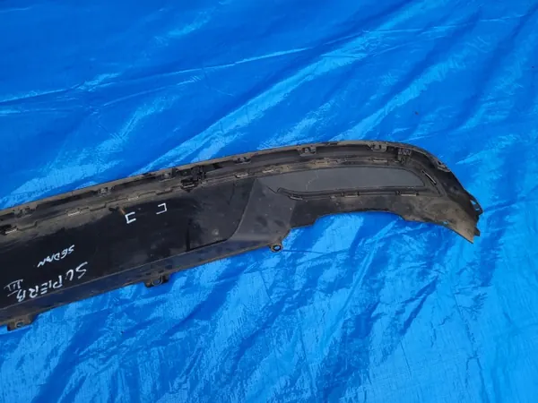 Skoda Superb III Heckdiffusor OEM 3V5807521H Limousine image 7
