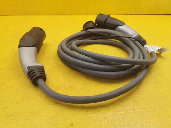 Cable de carga BMW 5 G30 G31 OEM 7827901 image 3