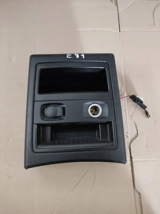 Encendedor trasero BMW E91 Pieza OEM image 2