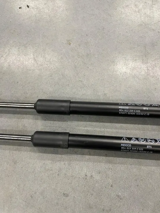 Konepellin aktuaattori Audi Q5 80A OEM 80A823359C image 5