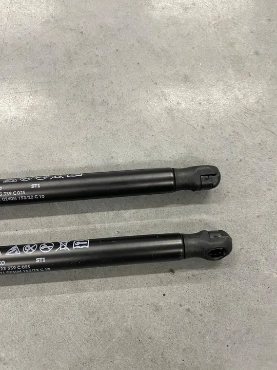 Konepellin aktuaattori Audi Q5 80A OEM 80A823359C image 6