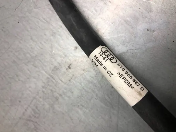 Pesunesteastia OEM 8T0955453C Audi A5:lle image 4