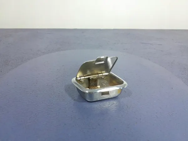 Cinzeiro Fiat 125P OEM Lochow-317561- Usado image 3