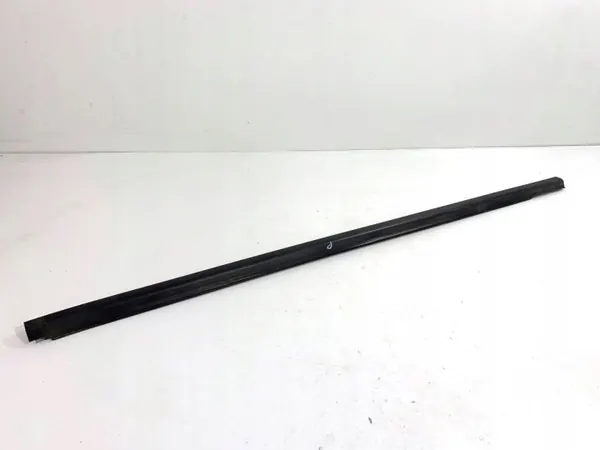OEM etu-oikea raapimislista Hyundai Kona image 2