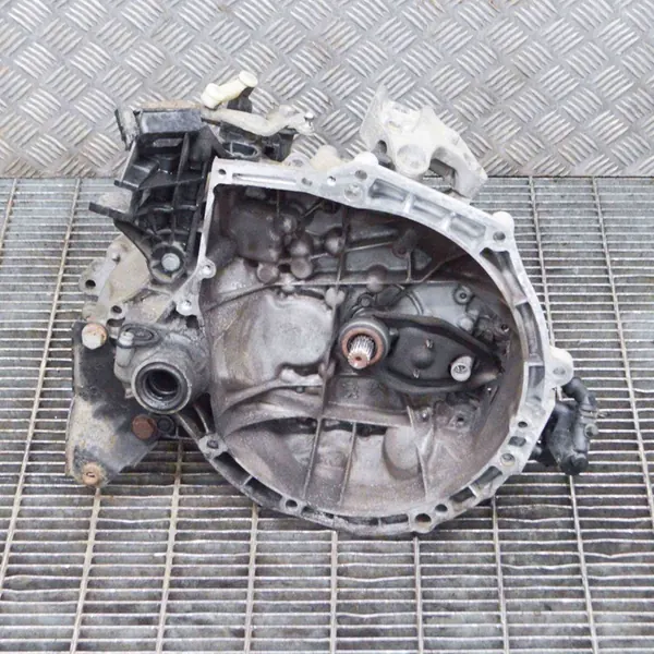 PEUGEOT 208 Vaihteisto 1.2L 60kw 2014 9683750480 image 2