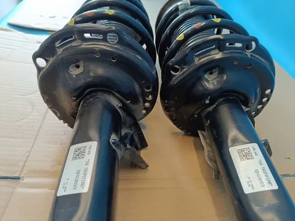 Ammortizzatore anteriore AUDI Q3 F3 SPORTBACK 1.4TFSI e 110KW 2024 OEM 5QF413031CR image 5