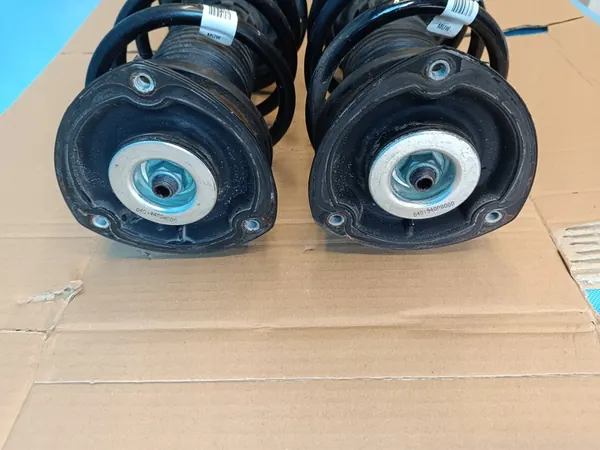 Ammortizzatore anteriore AUDI Q3 F3 SPORTBACK 1.4TFSI e 110KW 2024 OEM 5QF413031CR image 6