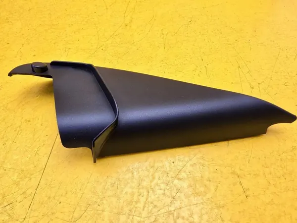 Couvre-triangle porte Audi A1 OEM 82A857506 droit image 2