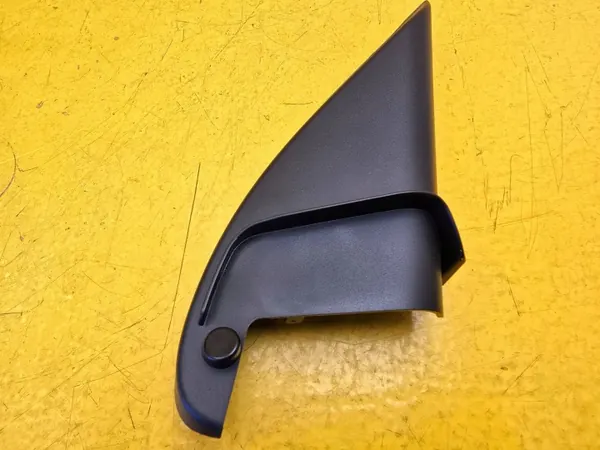 Couvre-triangle porte Audi A1 OEM 82A857506 droit image 4
