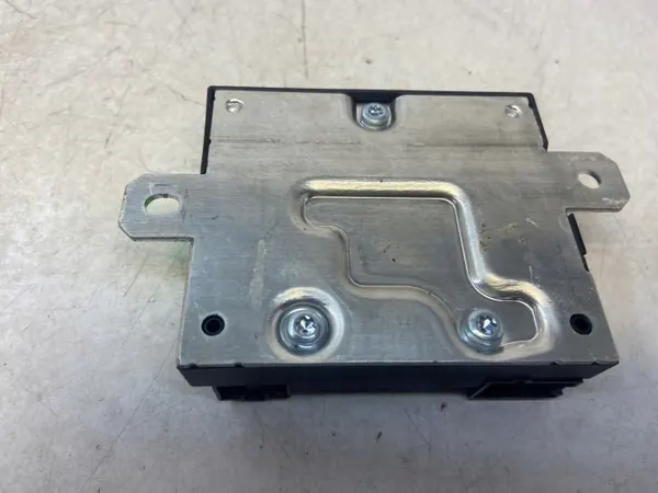 Mercedes Bränslepumpsstyrenhet OEM A0009006007 image 3