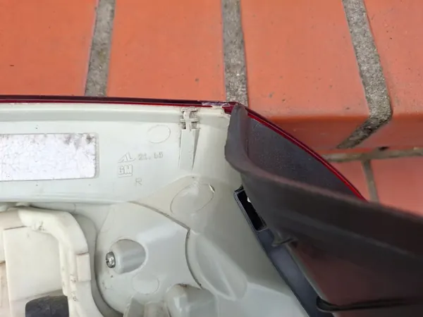 Oikea Takavalo Opel Astra J HB image 4